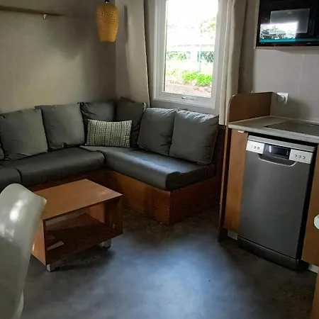 Mobil-home Recent De 2025 A Domaine L'ile D'or A Raphael * Saint-Raphaël