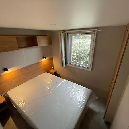 Mobilhome Neuf A Domaine L'ile D'or A Raphael *