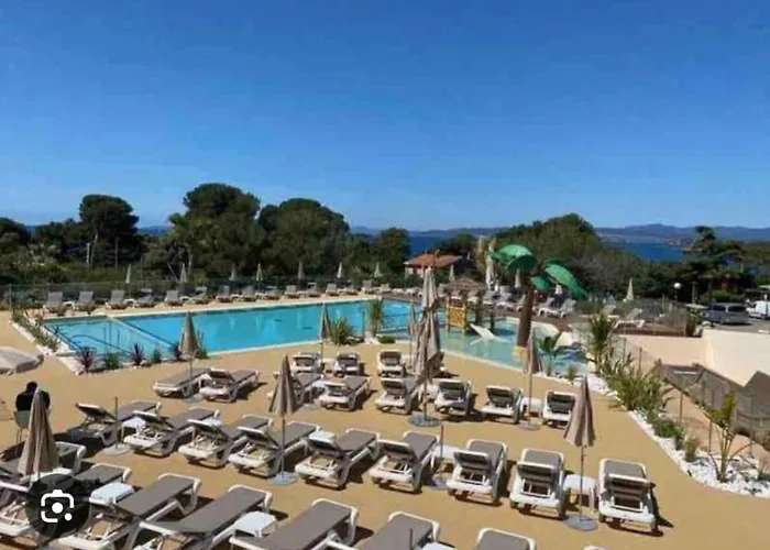 Mobil-home Récent De 2025 à Domaine L'ile D'or à Raphaël Camping *